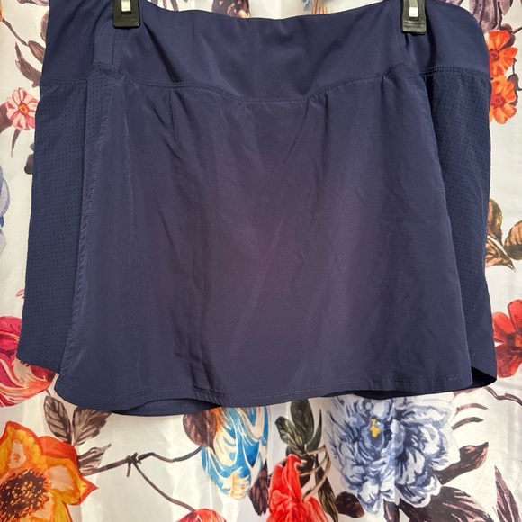 Champion Women’s City Flounce Navy Skort - Picture 1 of 9